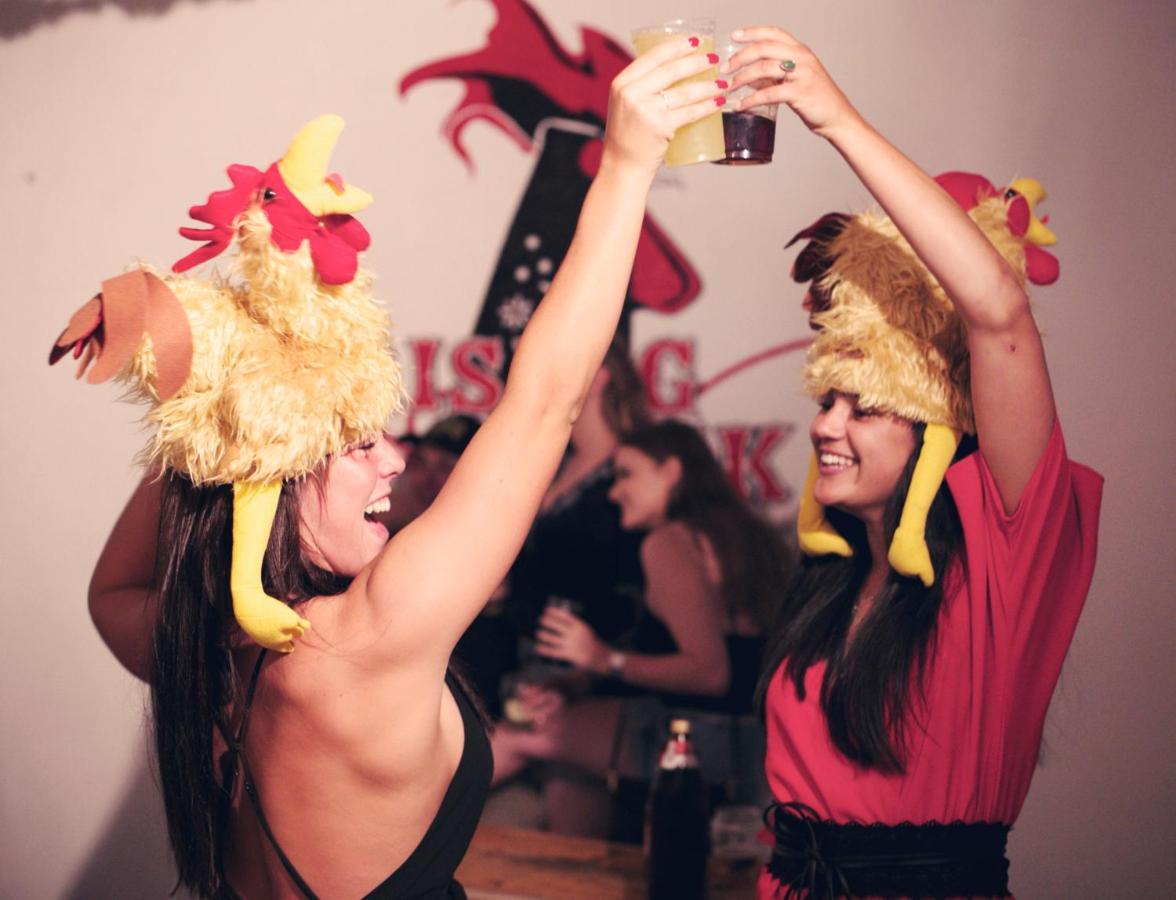 Rising Cock Party Hostel Lagos Dış mekan fotoğraf